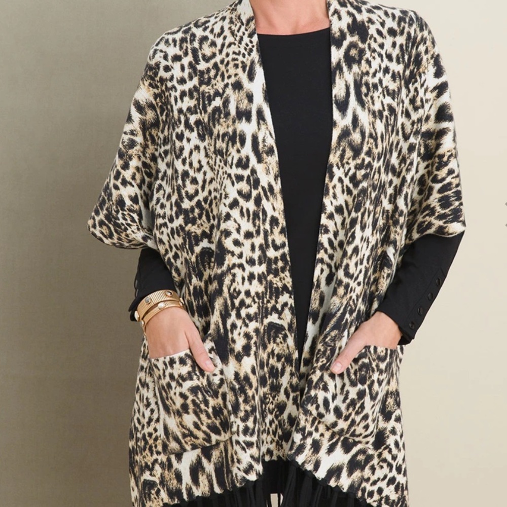 Chico’s Reversible Fringed Ruana Covering Wrap Animal Print Woman’s Small/Med